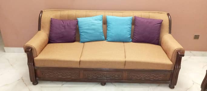 Sofa set with center table