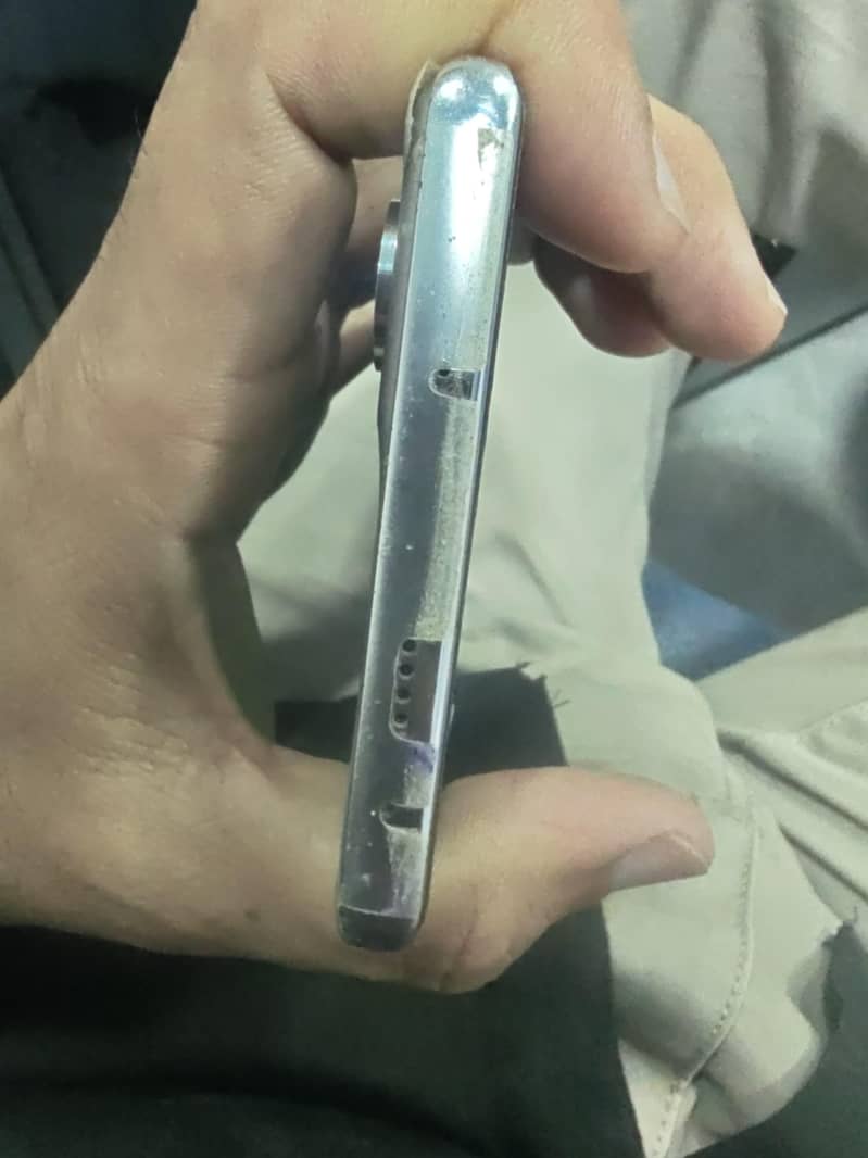Tecno CAMON 40 Pro 1