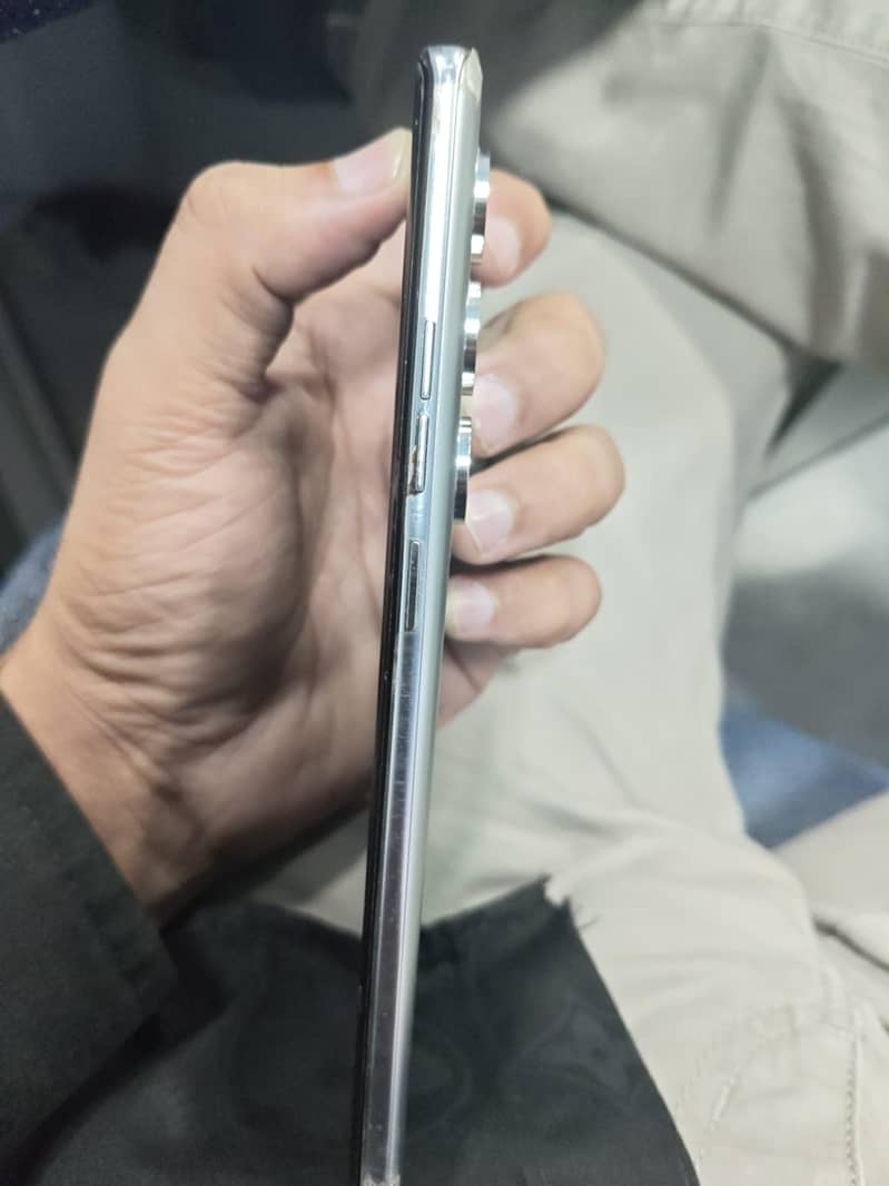 Tecno CAMON 40 Pro 4