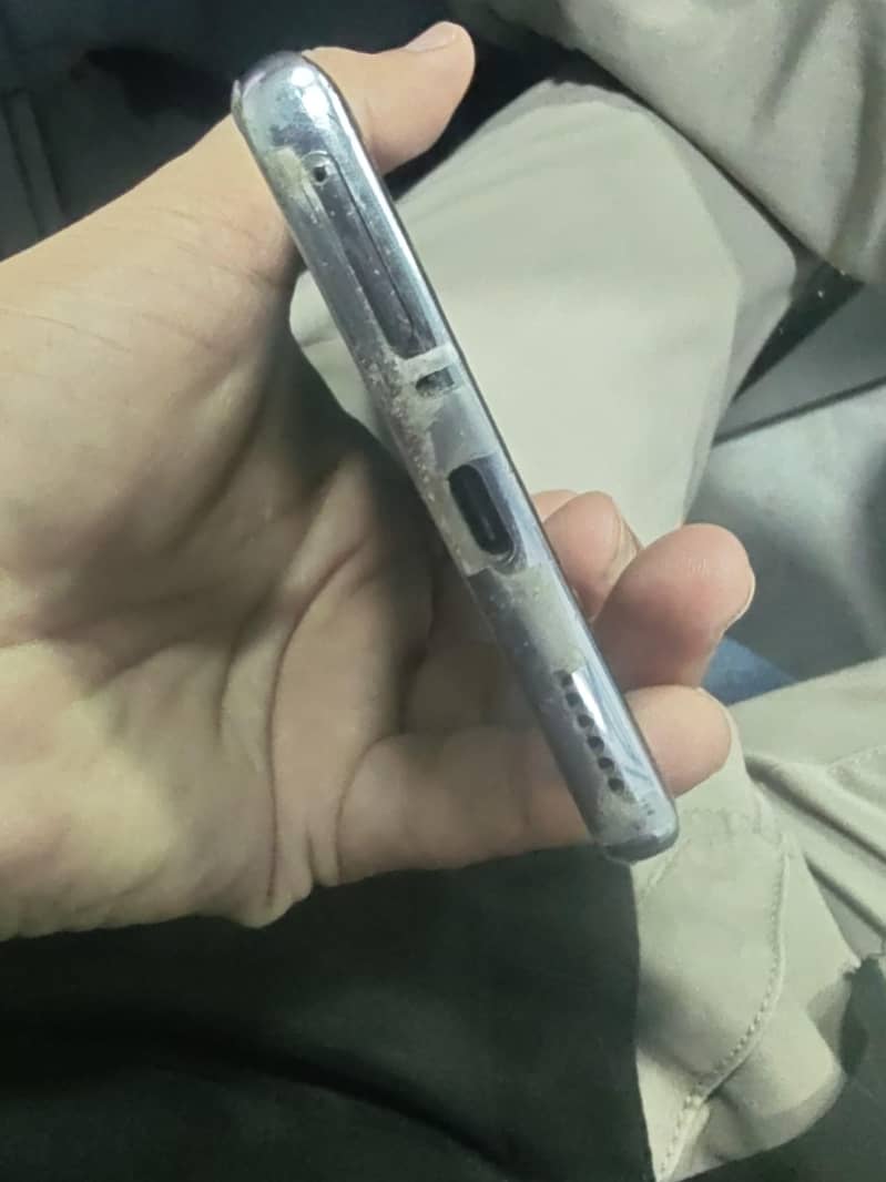 Tecno CAMON 40 Pro 6