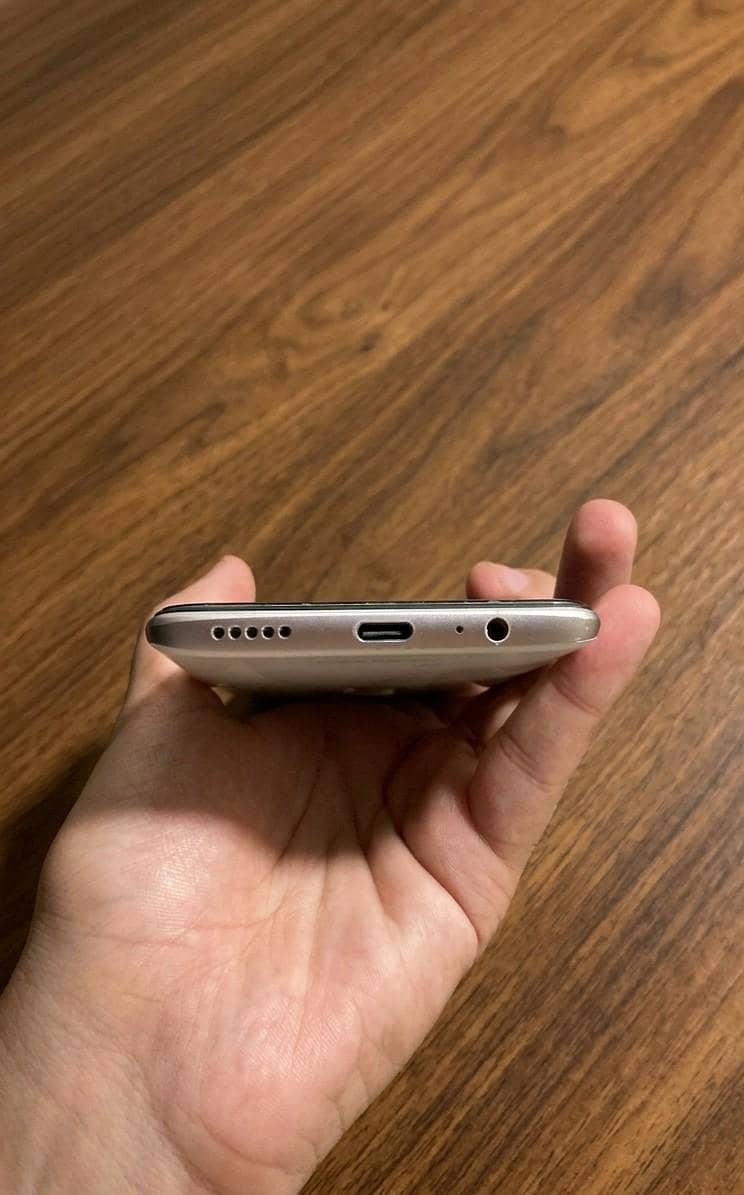 One Plus 6 4