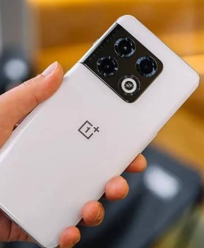 One Plus 10 Pro