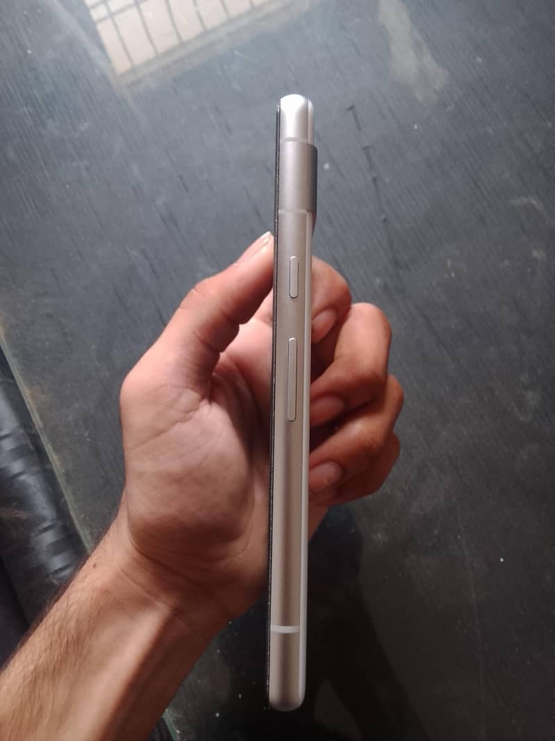 Google Pixel 7a 3
