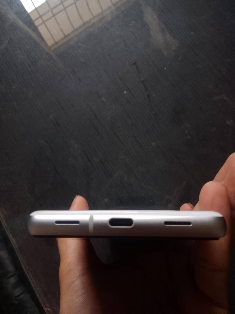 Google Pixel 7a 4
