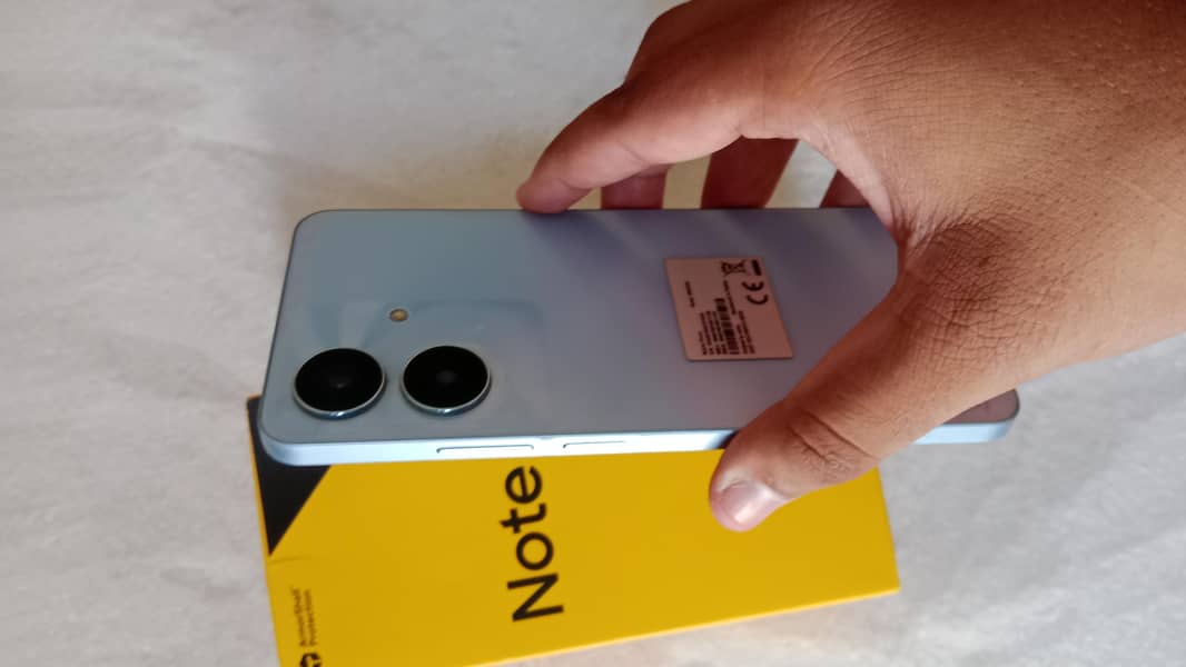 Realme Note 60 10