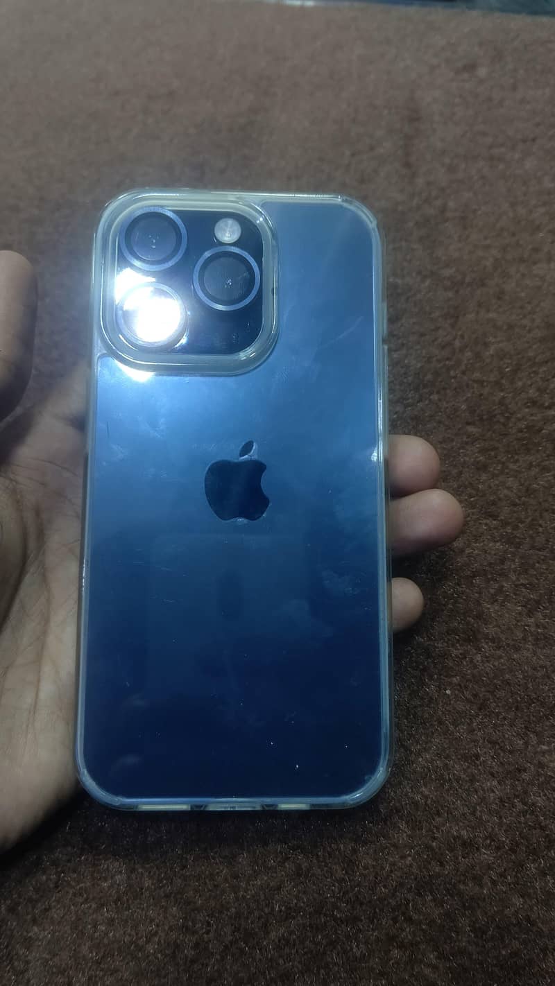 Apple iPhone 15 Pro 2