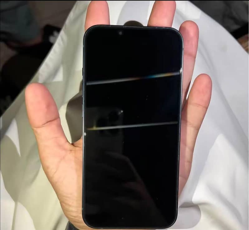 Apple iPhone 13 4
