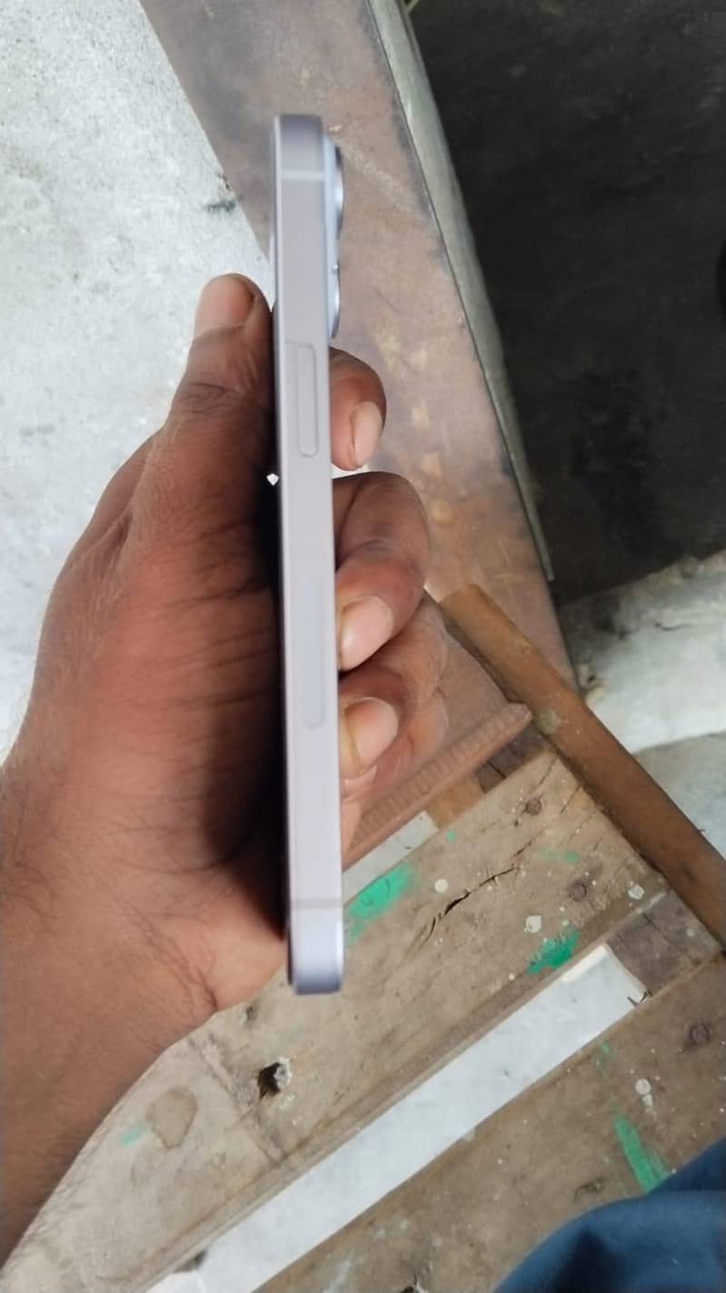 Apple iPhone 14 1