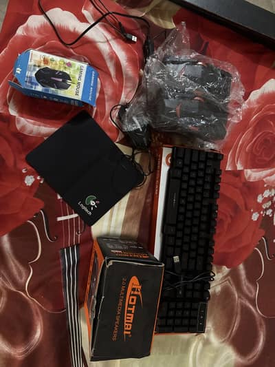 Mouse gaming rgb keyboard and speakers