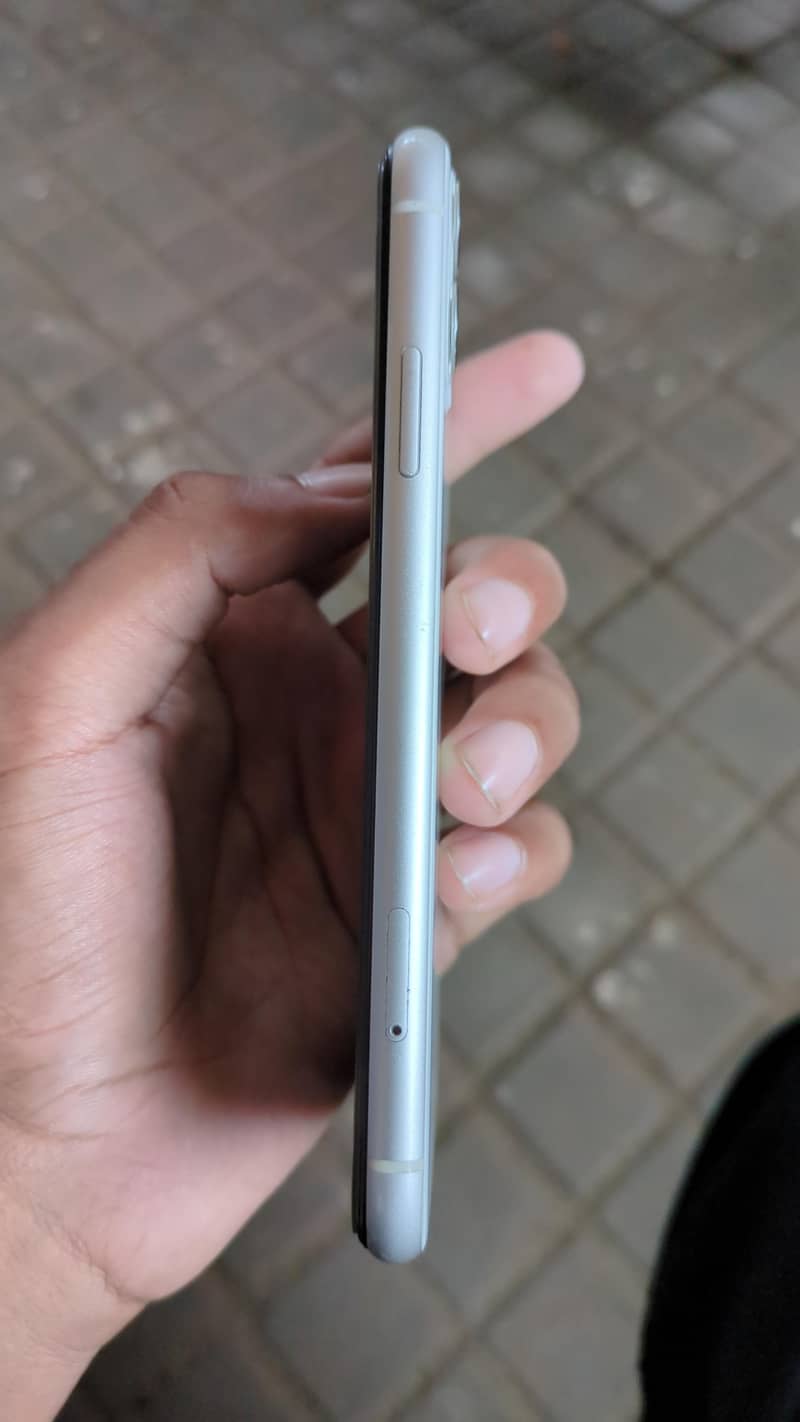 Apple iPhone 11 1