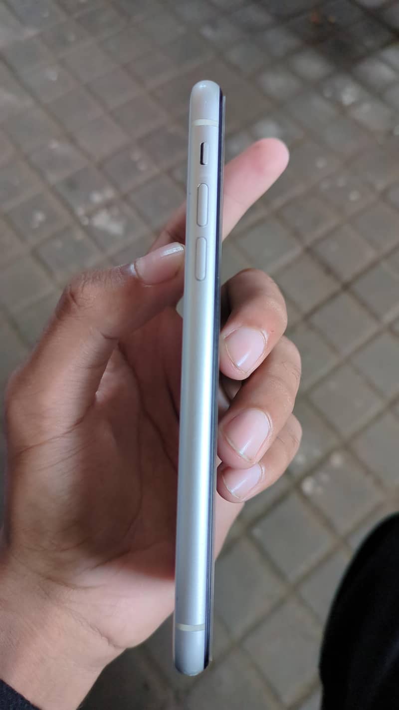 Apple iPhone 11 2