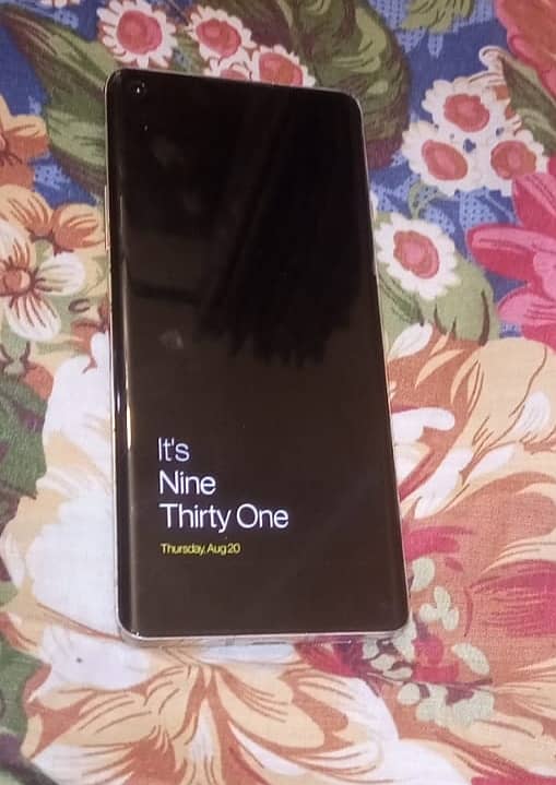 One Plus 8 good condition 6