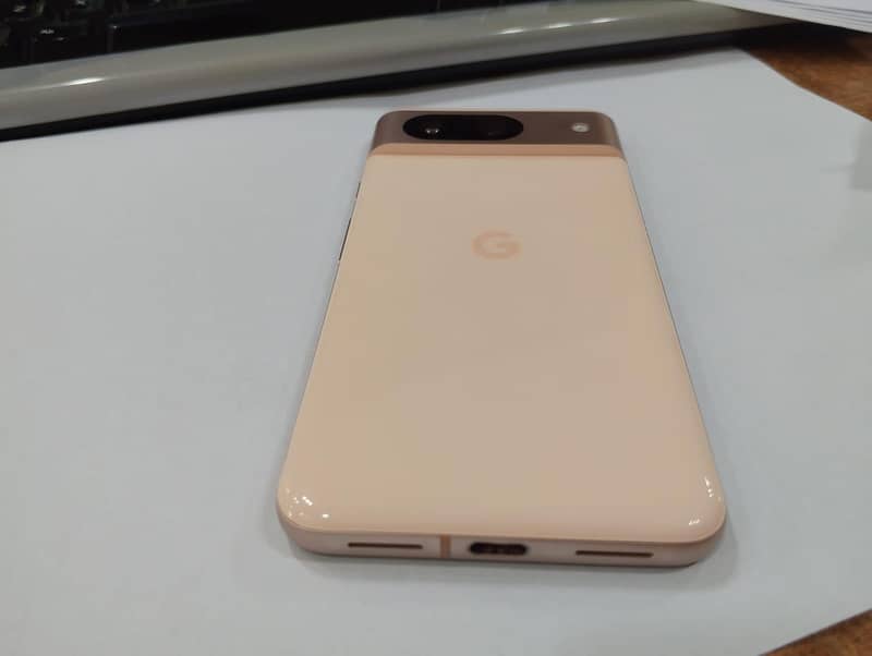 Google Pixel 8 3