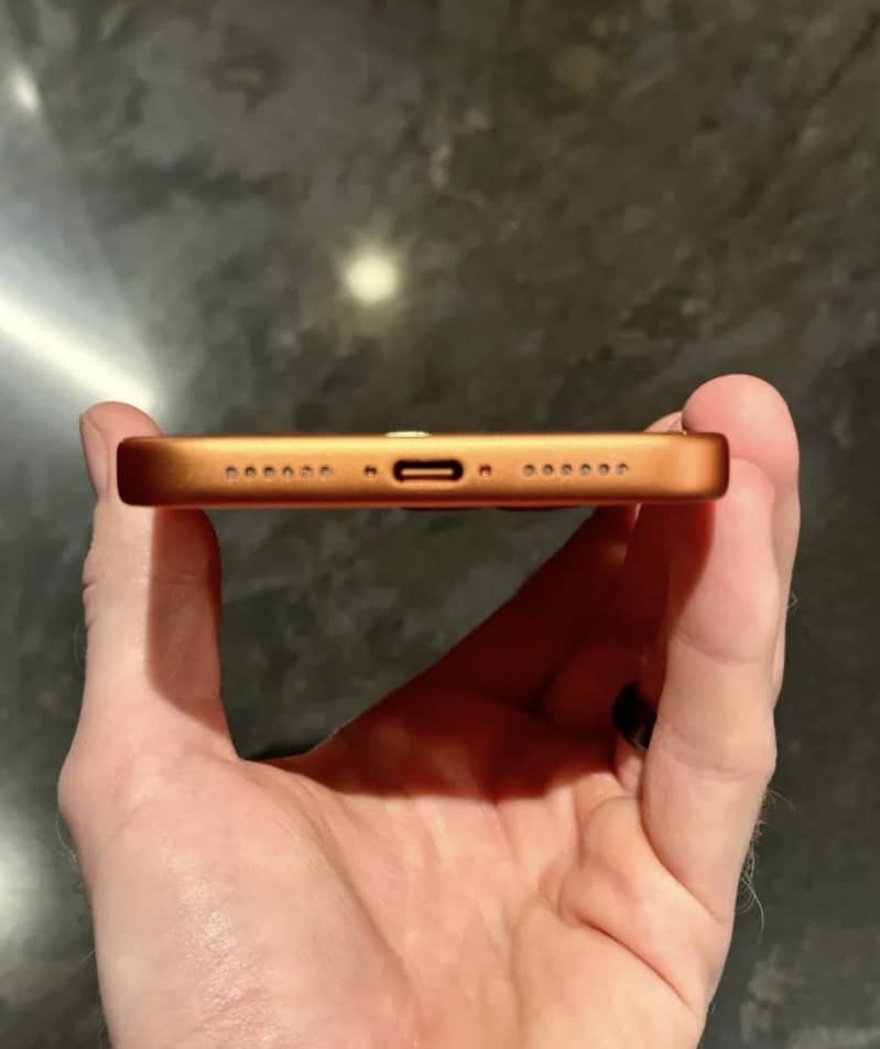Apple iPhone 17 Pro Max 2
