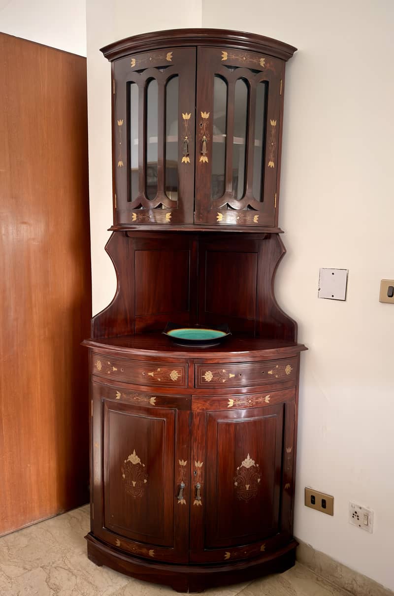 Solid Sheesham Caninet 1