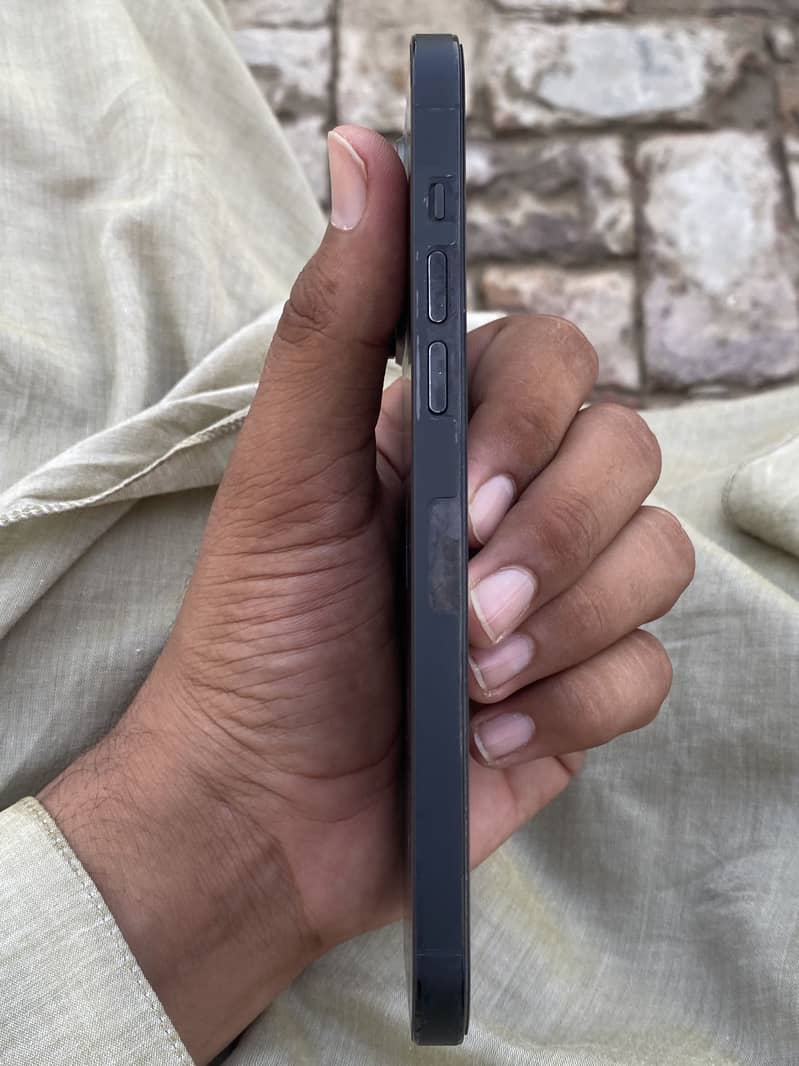 iPhone 14 Pro Max 4