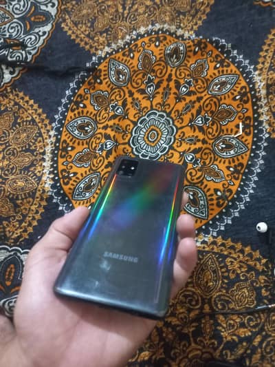 Samsung galaxy a51     , 6gb ram 128gb memory