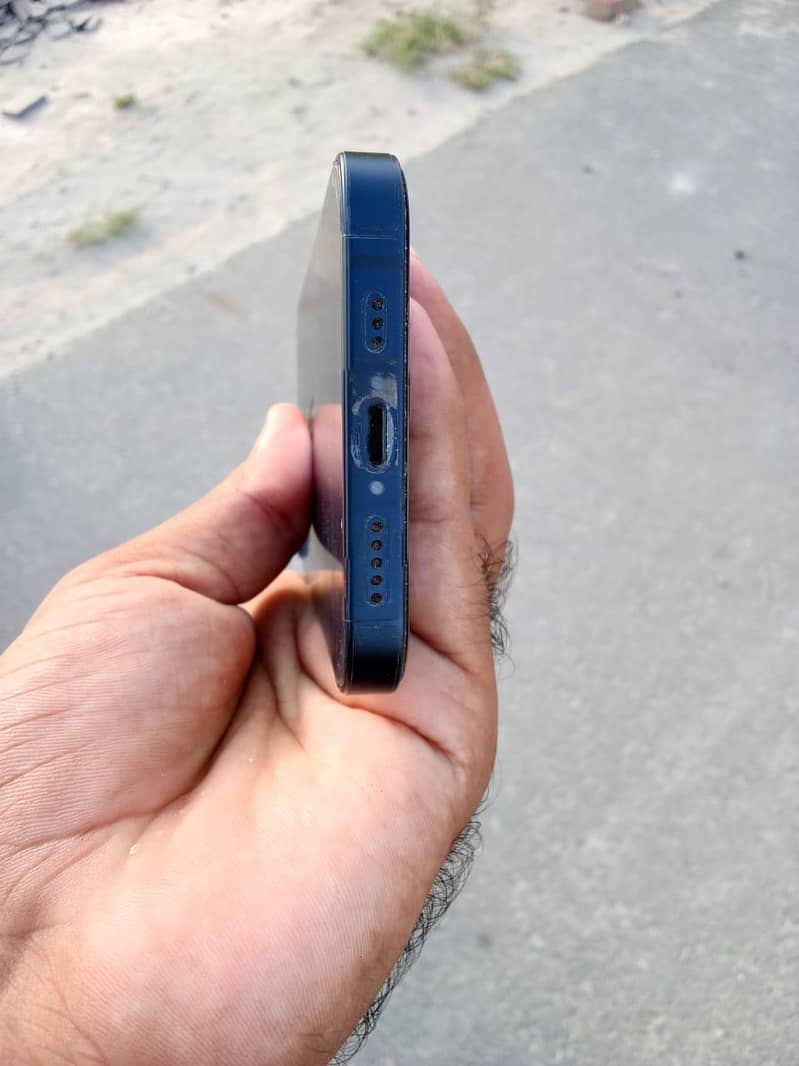 Apple iPhone 13 3