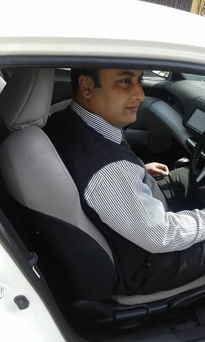professional driver available with International licences