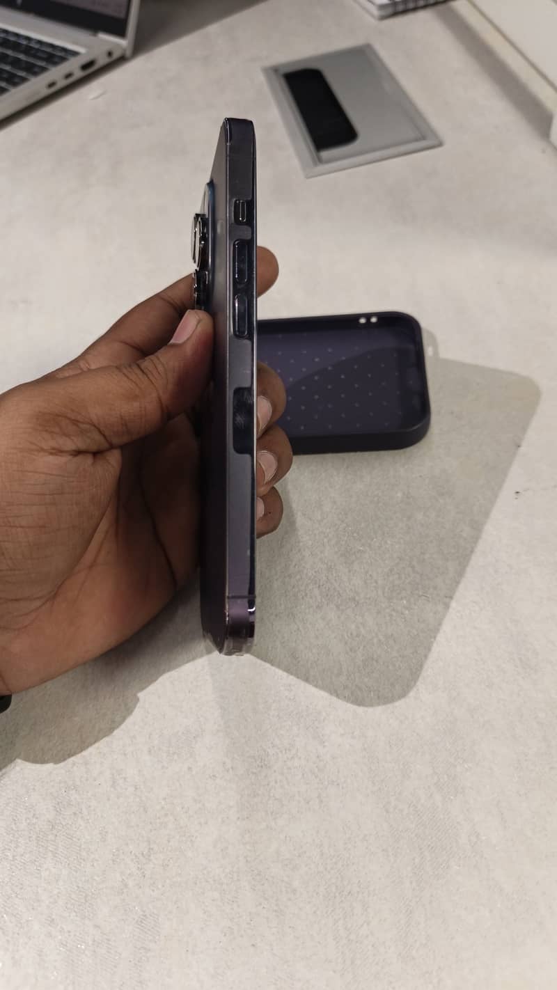 Apple iPhone 14 Pro 1