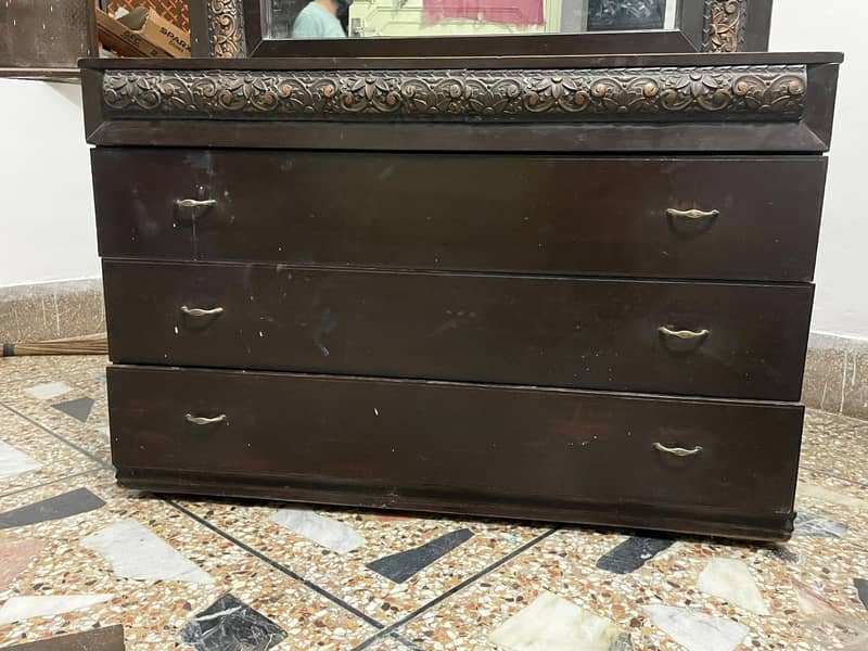 DRESSING TABLE 2