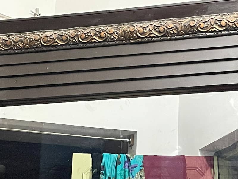 DRESSING TABLE 3