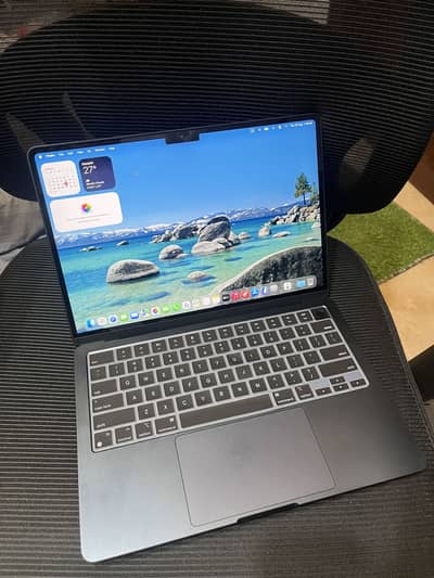 Macbook Air M2 — In Excellent Condition— With Original Charger/Magsafe