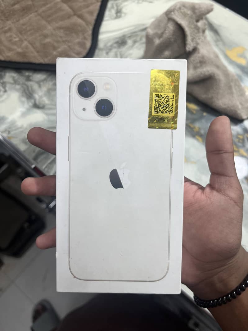 Apple iPhone 13 5