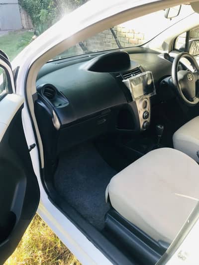 Toyota Vitz 2006