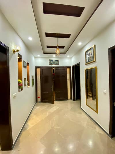 1 Kanal Double Storey House For Sale On Main Boulevard Block J Gulberg Residencia