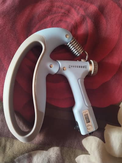 Adjustable Hand Gripper with Counter (10kg - 100kg)