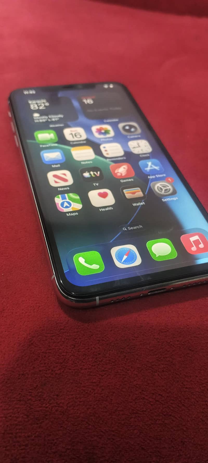 Apple iPhone 11 Pro Max 1
