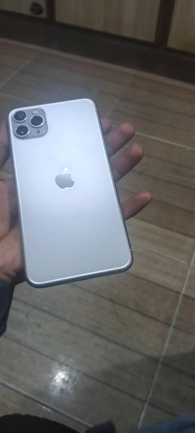Apple iPhone 11 Pro Max 8
