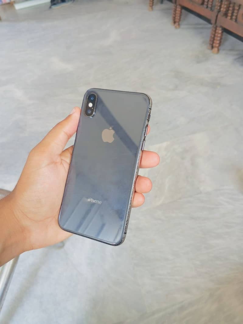 Apple iPhone X 3