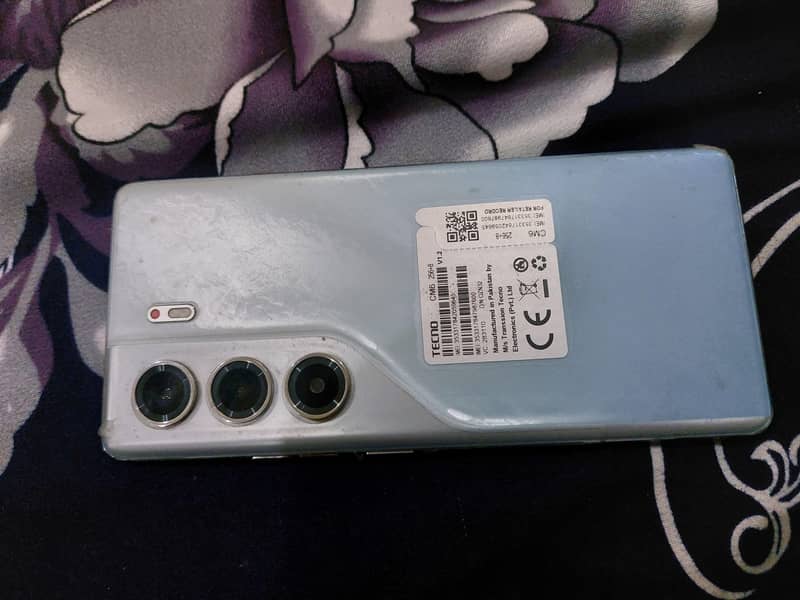 Tecno CAMON 40 Pro 1