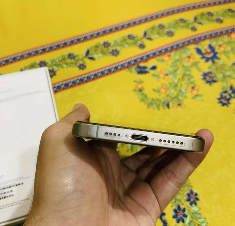Apple iPhone 15 Pro Max 11