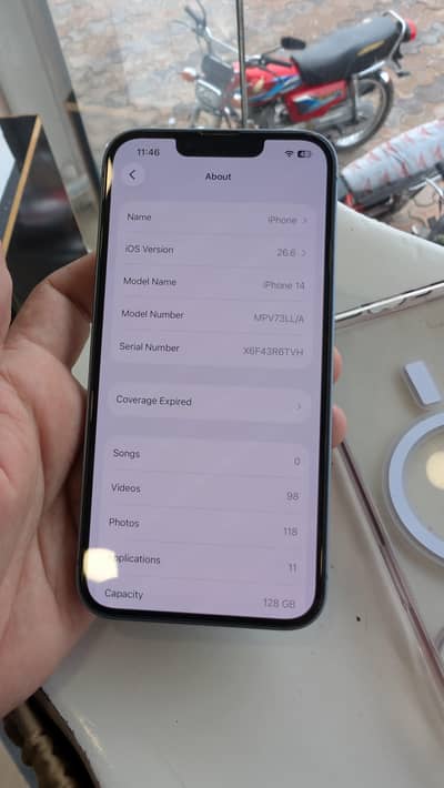 Apple iPhone 14