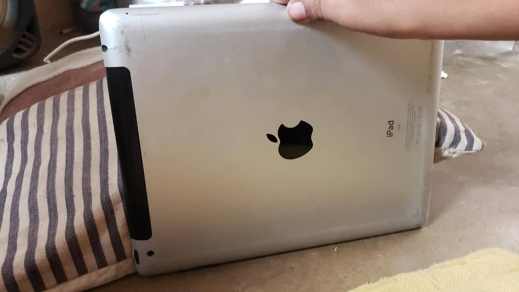 Apple iPhone 12 mini 1