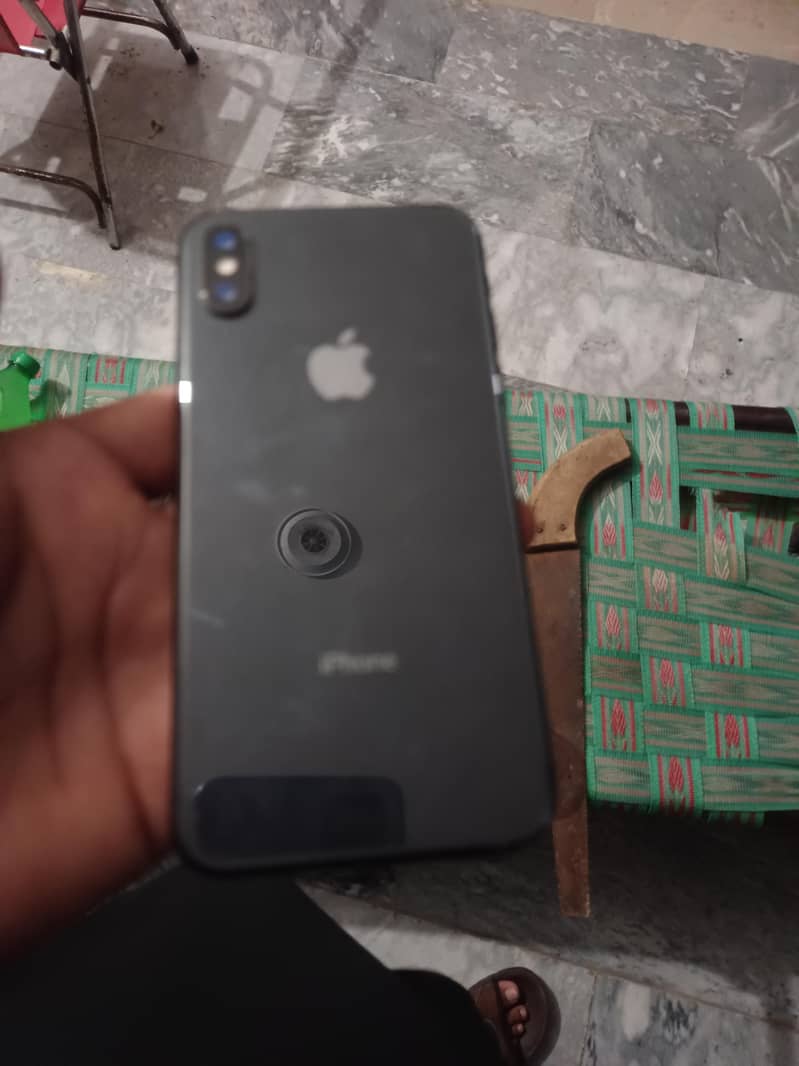 Apple iPhone X 3