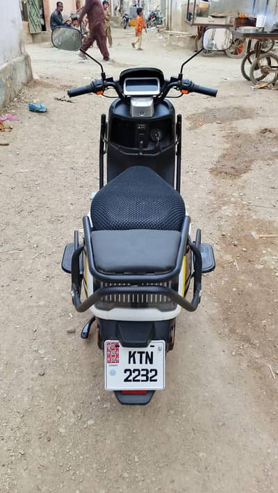 Okla Electric 100km range 2025 ky 12 month ki hai