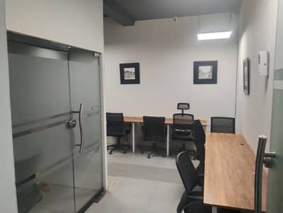 Fully independent furnished office with Electricity and services