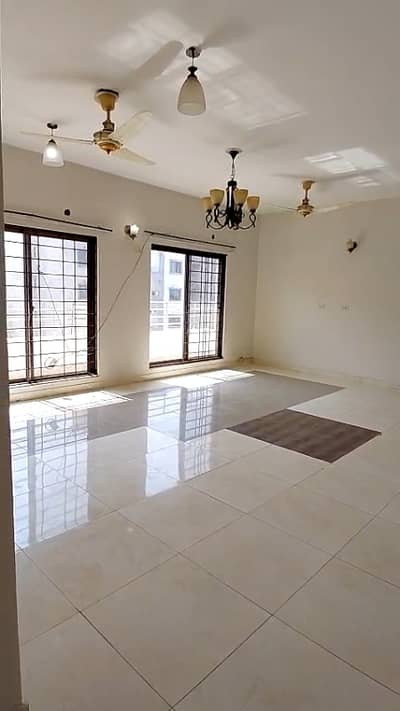 3 Bed Apartment Available For Sale in Askari 11