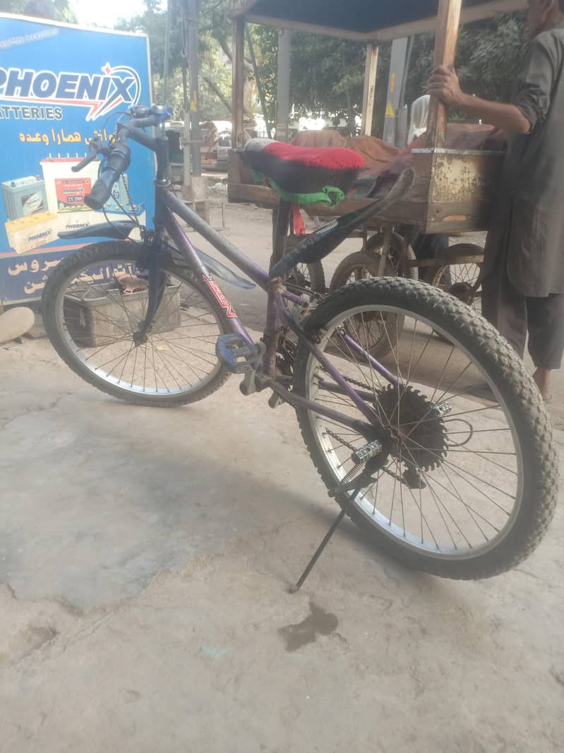 fine condition bicycle 0