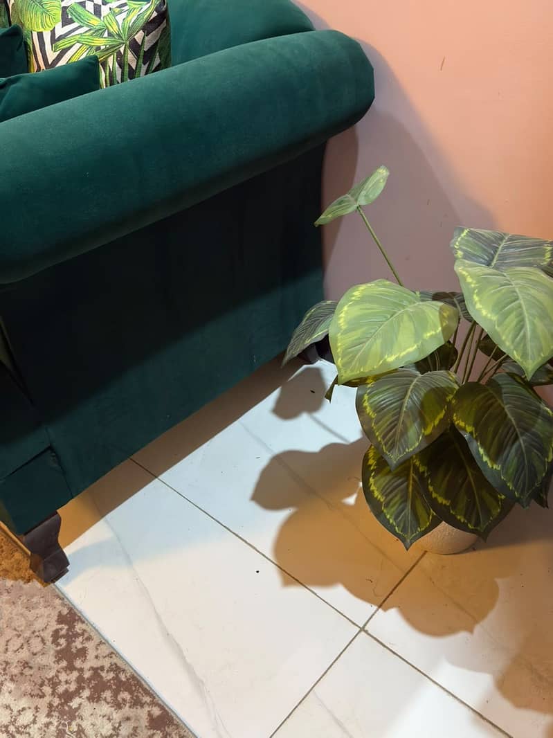3 seater sofa with table 2
