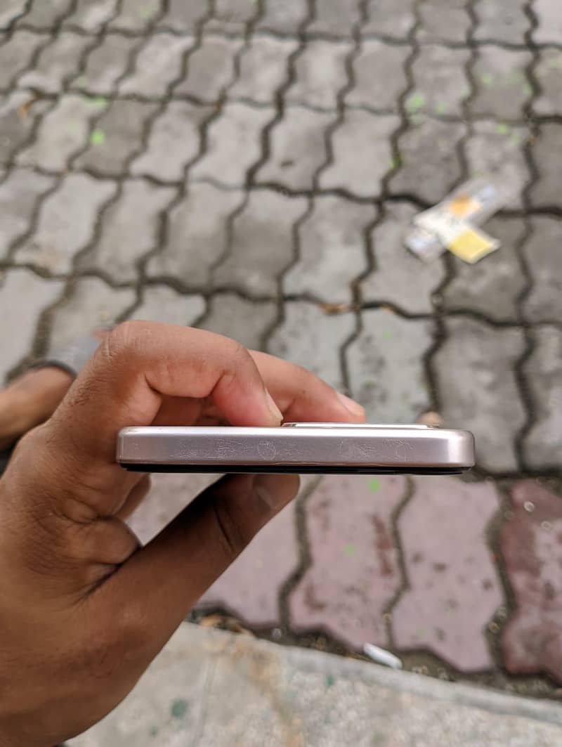OPPO A6 5