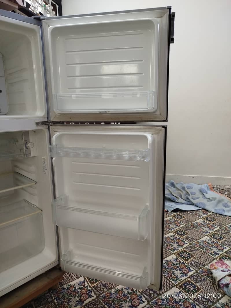 Sharp refrigerator 0