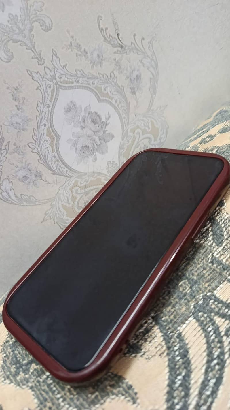 Apple iPhone 13 7