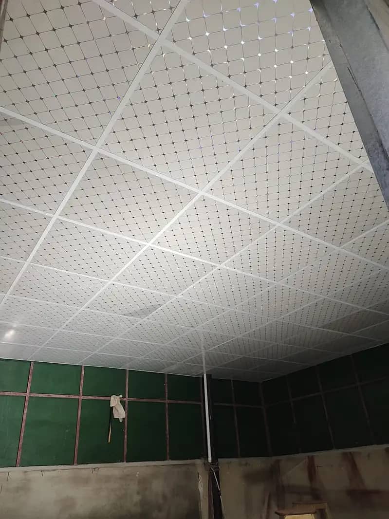 Ceiling/dumpa Ceiling/Gypsum Ceiling/POP Ceiling/Office Ceiling 2 by 17