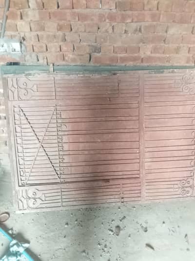 used gate weight minimum 240kg