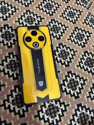 Tecno spark 30  Bumblebee Edition